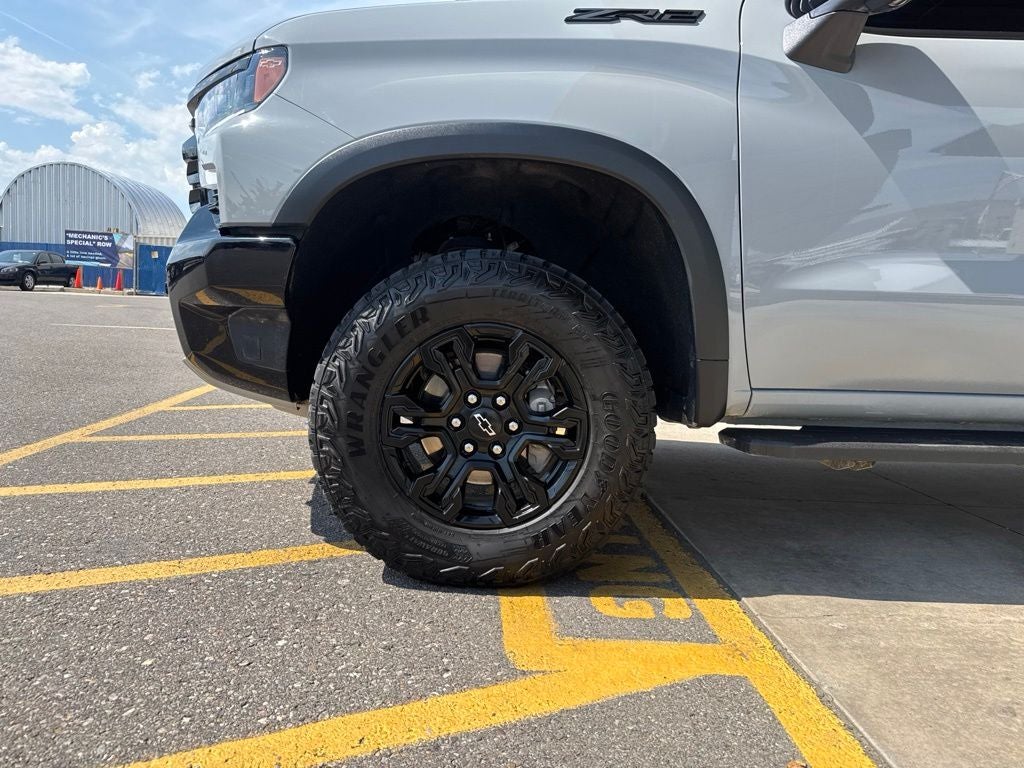 2025 Chevrolet Silverado 1500 ZR2