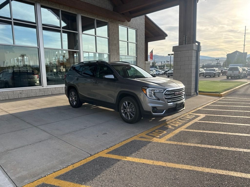 2023 GMC Terrain SLT