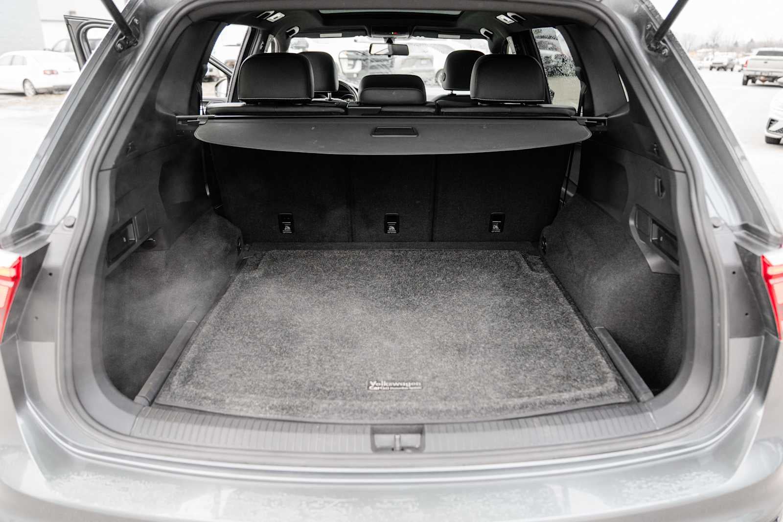 2021 Volkswagen Tiguan SE R-Line Black