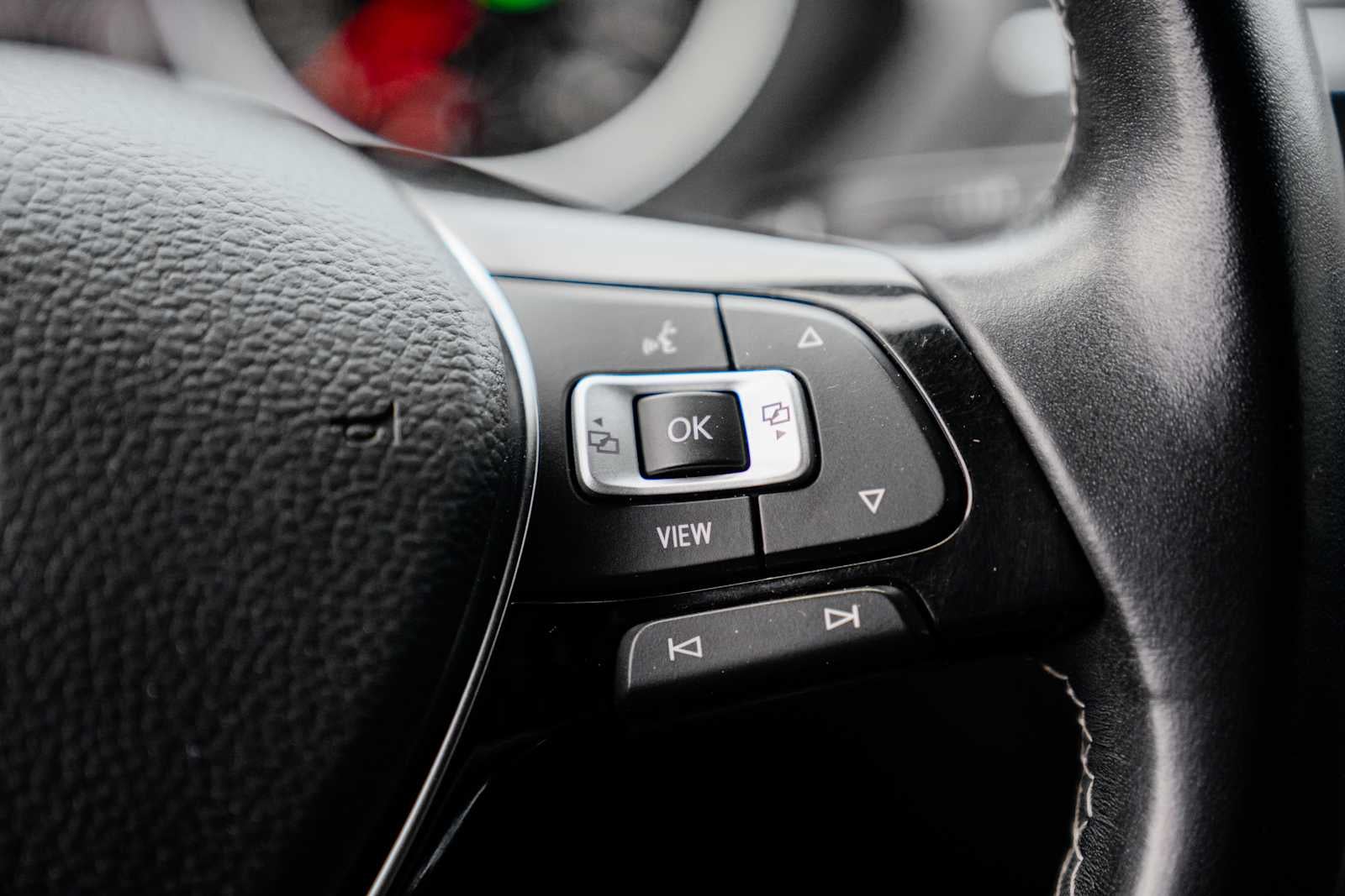 2021 Volkswagen Tiguan SE R-Line Black