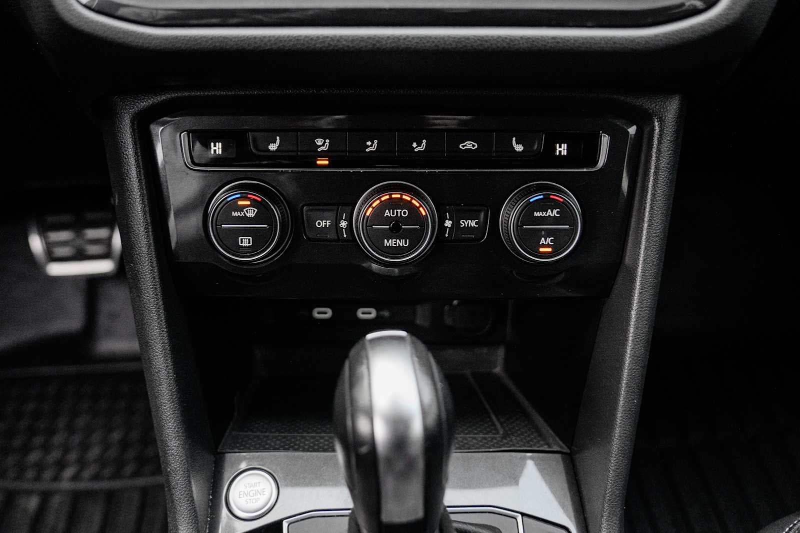 2021 Volkswagen Tiguan SE R-Line Black