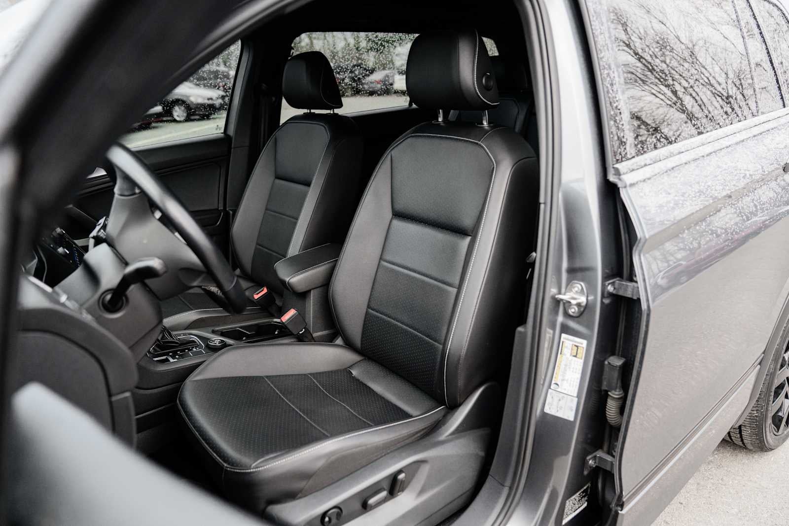 2021 Volkswagen Tiguan SE R-Line Black