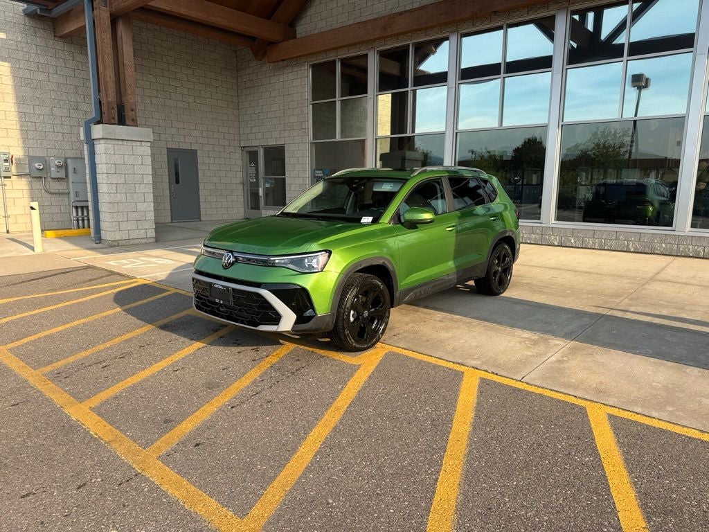 2025 Volkswagen Taos SEL