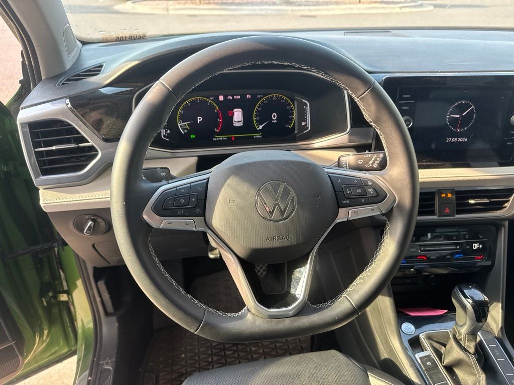 2025 Volkswagen Taos SEL