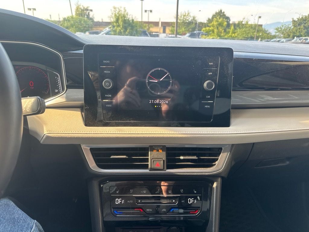 2025 Volkswagen Taos SEL