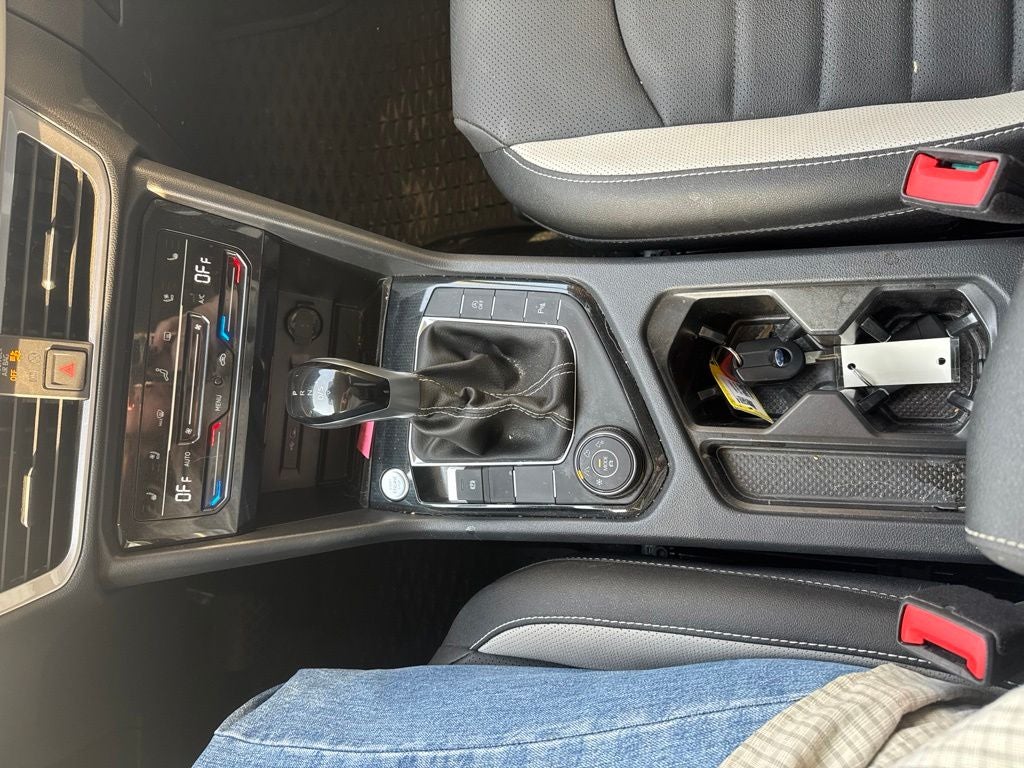 2025 Volkswagen Taos SEL
