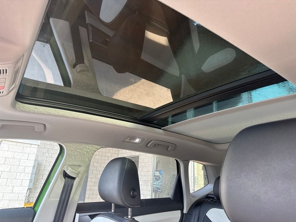 2025 Volkswagen Taos SEL