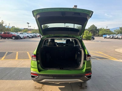 2025 Volkswagen Taos SEL