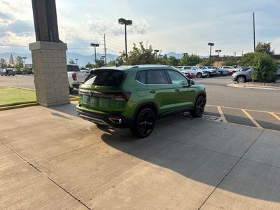 2025 Volkswagen Taos SEL