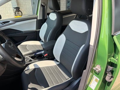 2025 Volkswagen Taos SEL