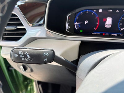 2025 Volkswagen Taos SEL