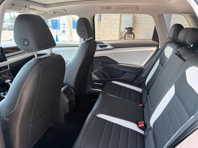 2025 Volkswagen Taos SEL