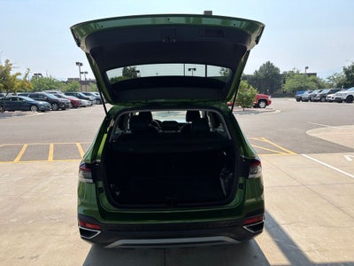 2025 Volkswagen Taos SEL