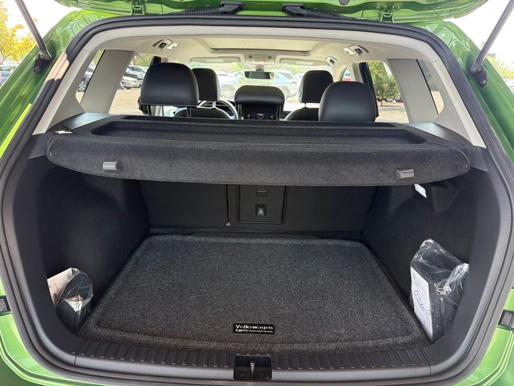 2025 Volkswagen Taos SEL