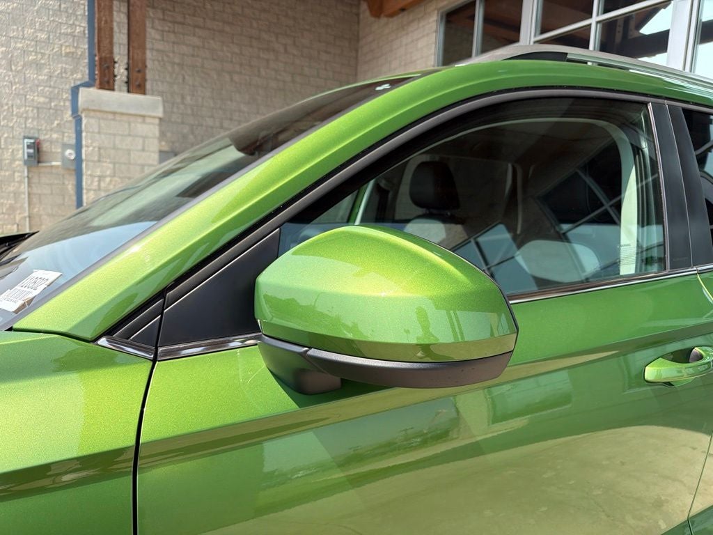 2025 Volkswagen Taos SEL