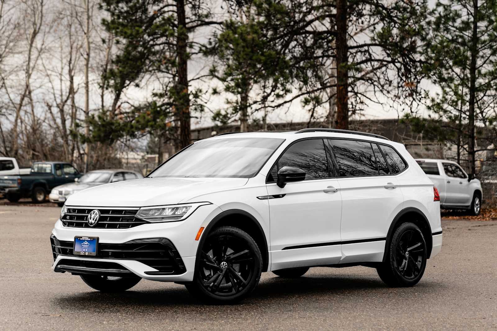 2024 Volkswagen Tiguan SE R-Line Black