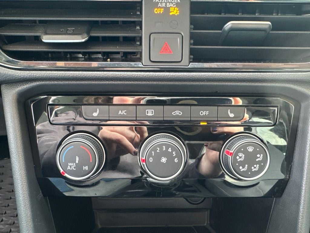 2023 Volkswagen Taos SE