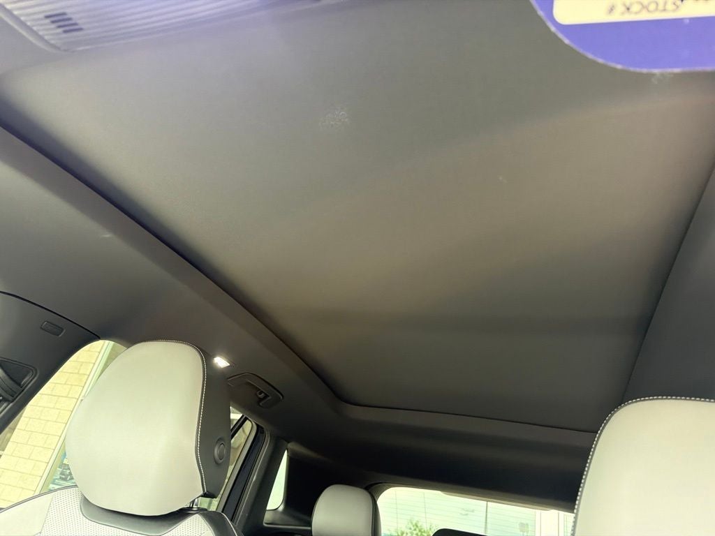 2025 Volkswagen Tiguan SE R-Line Black