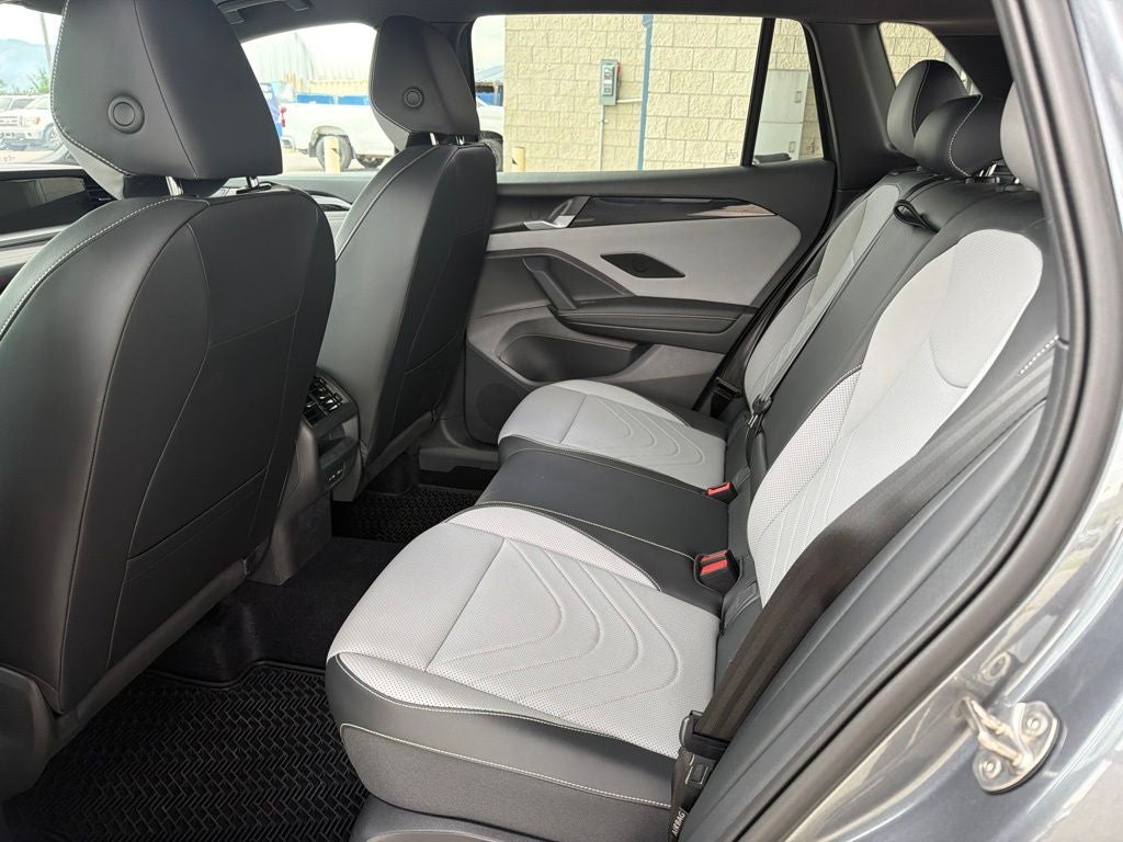 2025 Volkswagen Tiguan SE R-Line Black