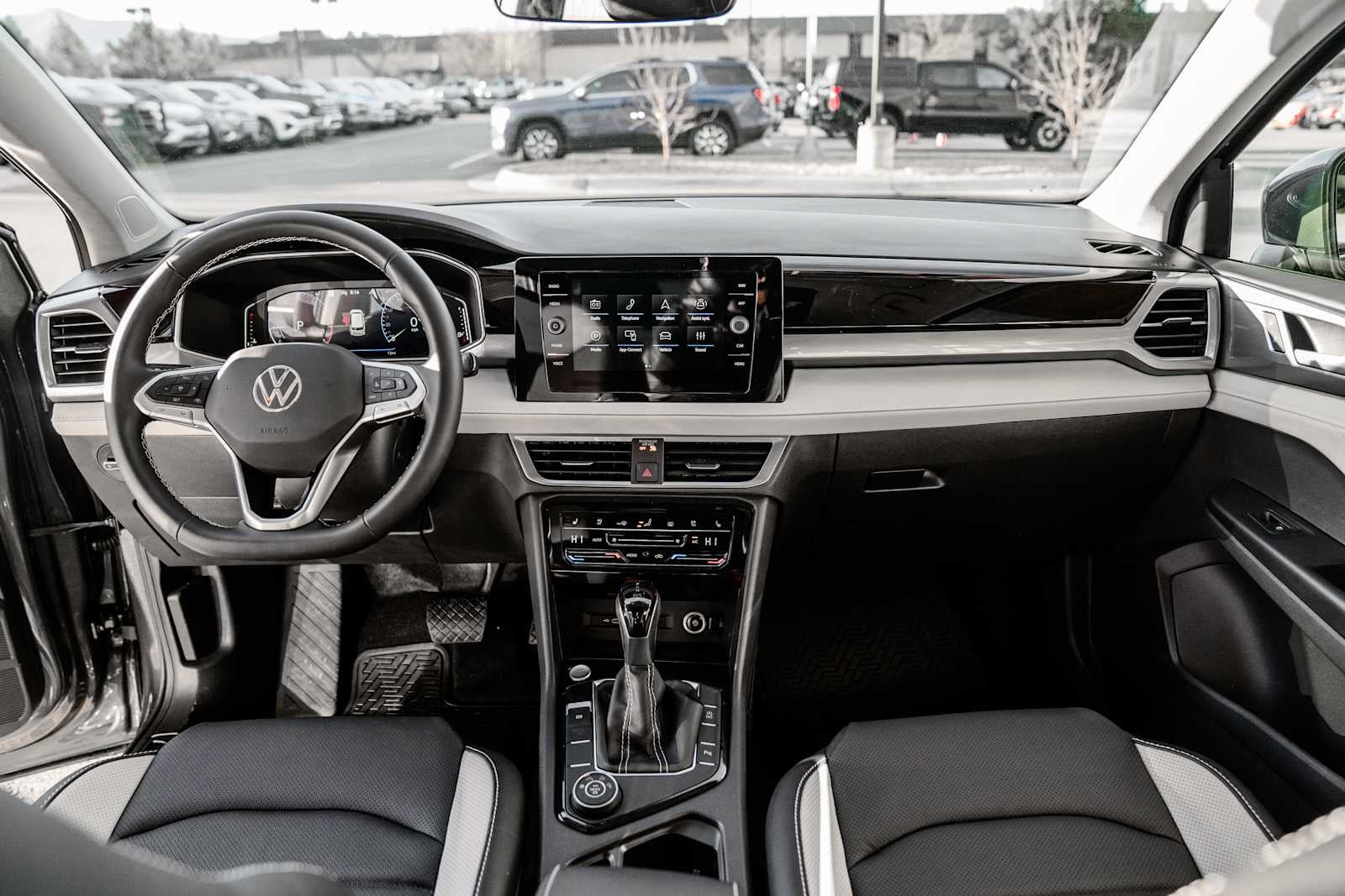 2025 Volkswagen Taos SE