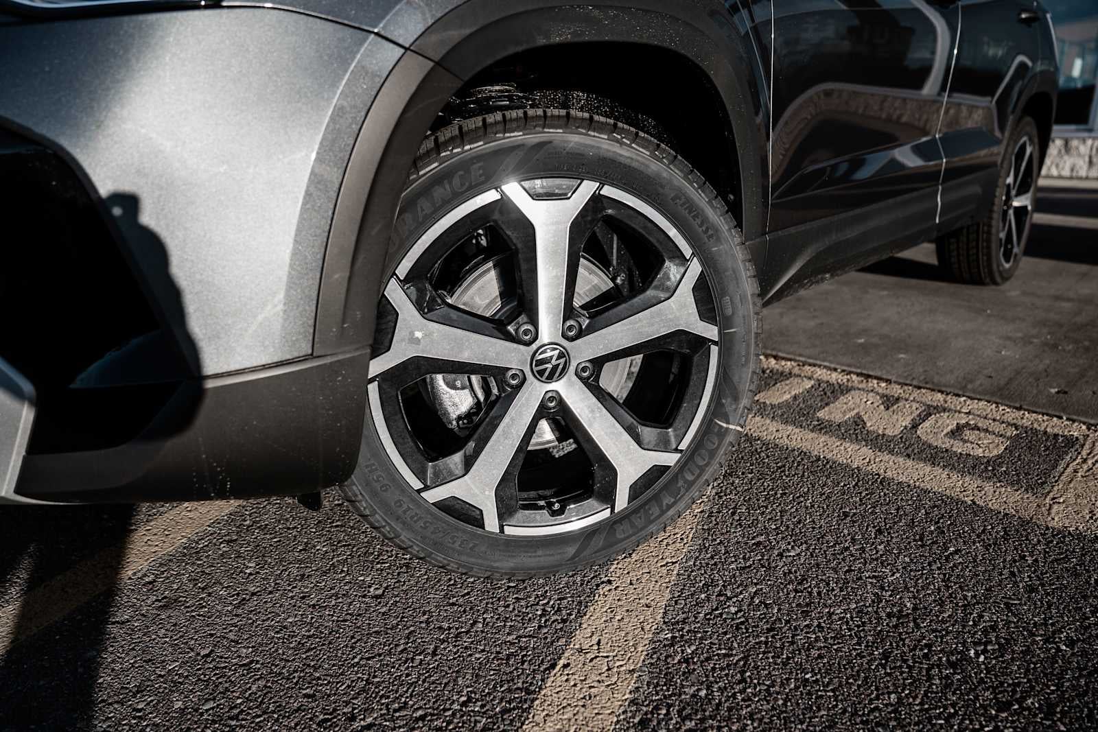 2025 Volkswagen Taos SE