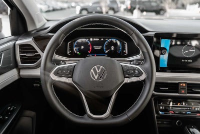 2025 Volkswagen Taos SE