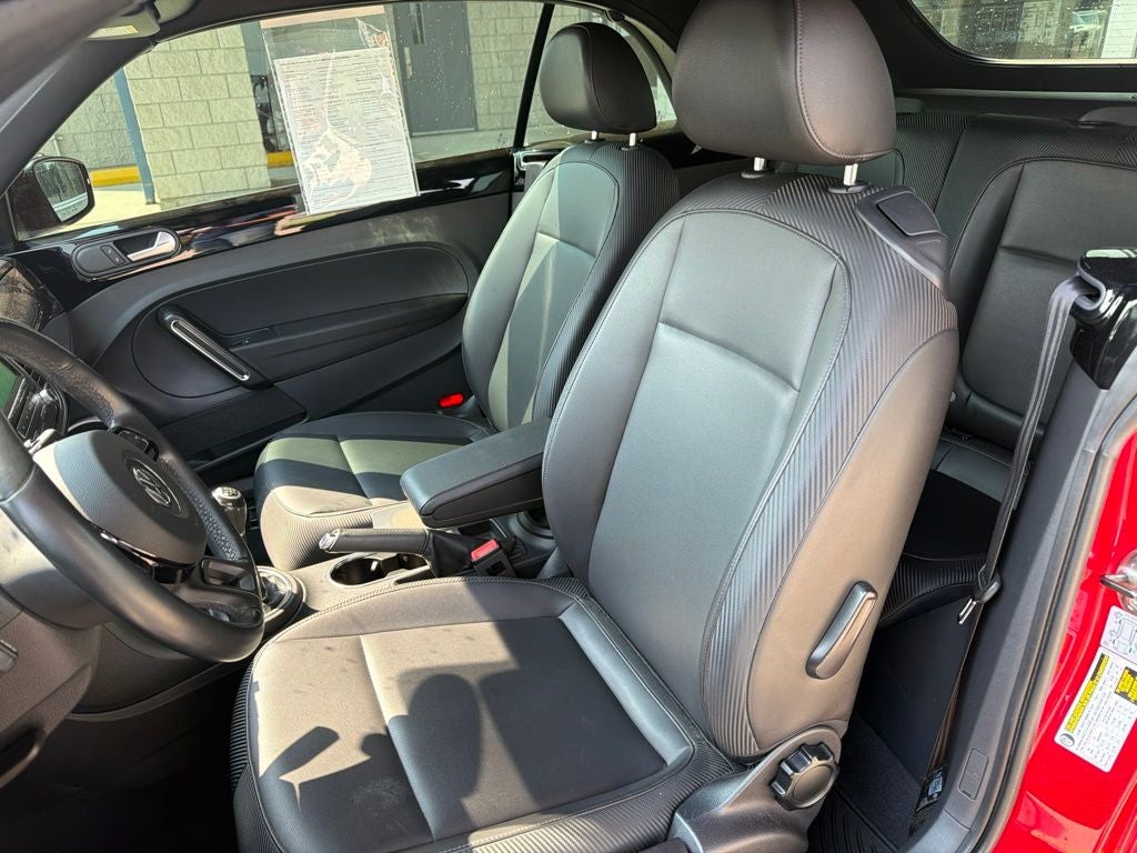 2014 Volkswagen Beetle Convertible 2.0T R-Line