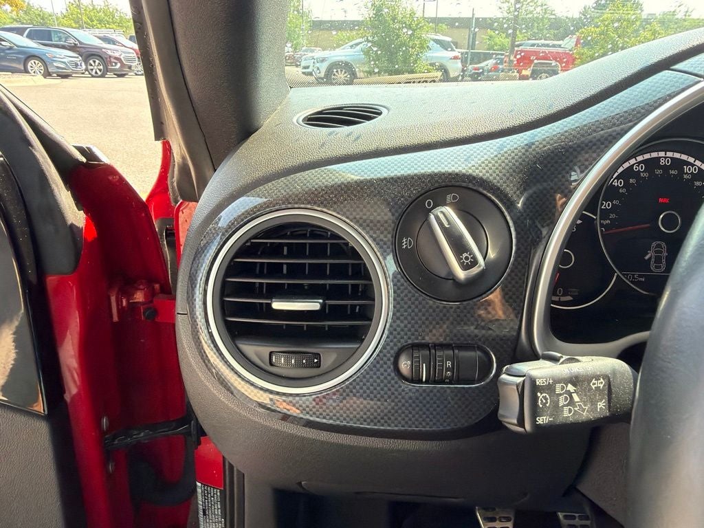 2014 Volkswagen Beetle Convertible 2.0T R-Line