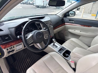 2011 Subaru Outback 2.5i Limited Pwr Moon