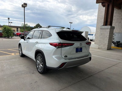 2022 Toyota Highlander Platinum