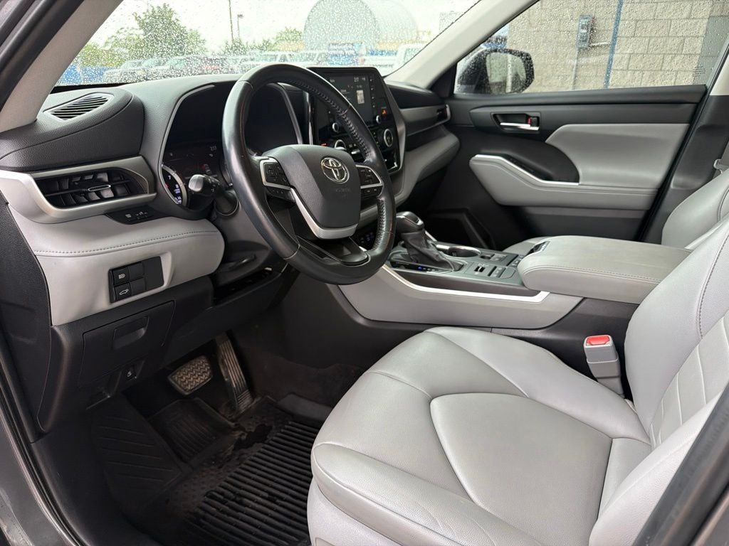 2022 Toyota Highlander XLE