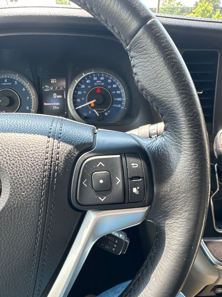 2017 Toyota Sienna XLE Auto Access Seat