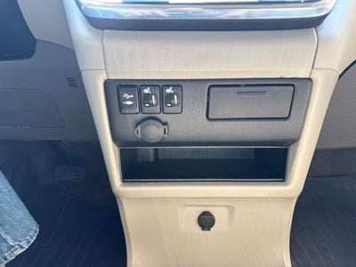 2017 Toyota Sienna XLE Auto Access Seat