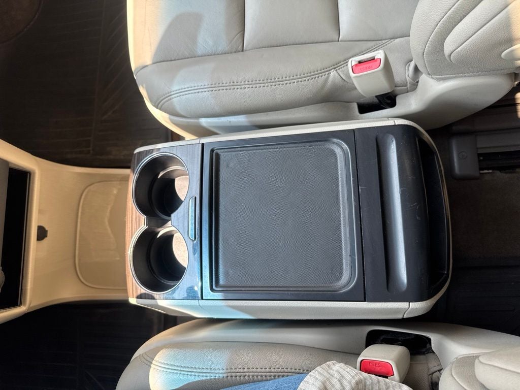 2017 Toyota Sienna XLE Auto Access Seat