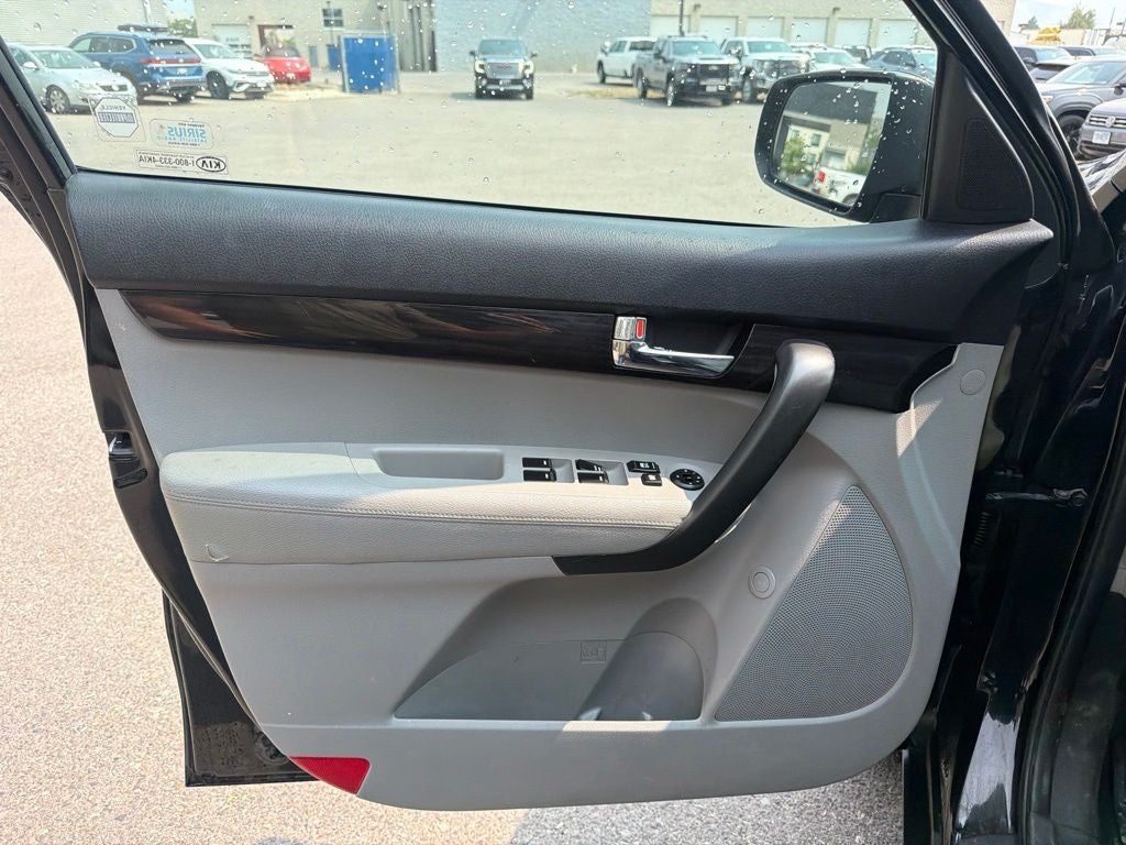 2011 Kia Sorento LX