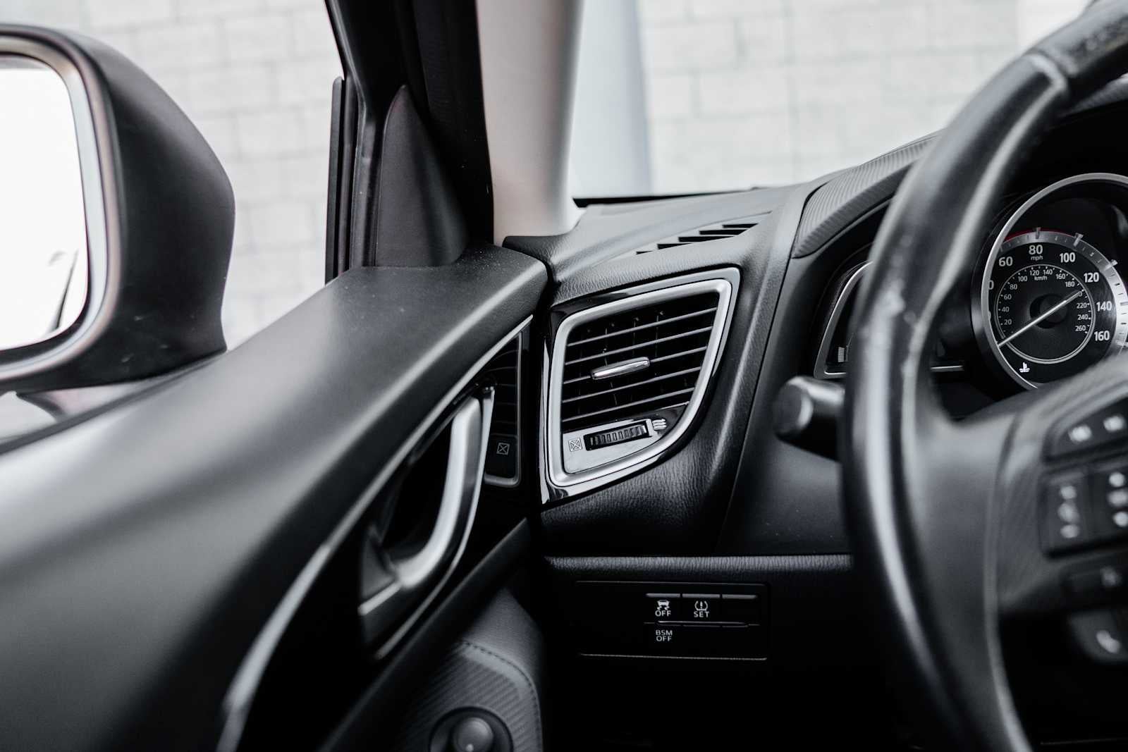 2015 Mazda MAZDA3 i Grand Touring