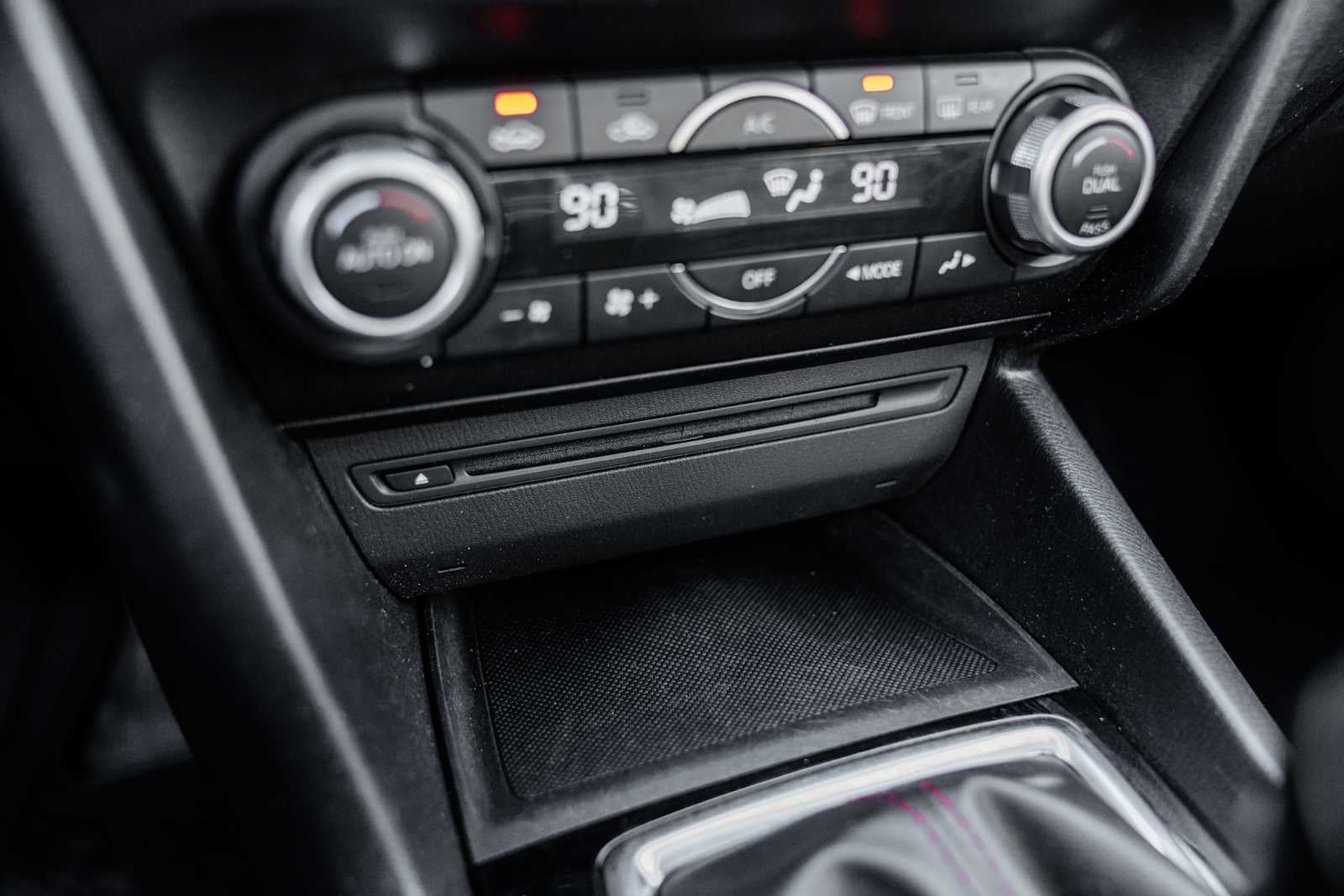 2015 Mazda MAZDA3 i Grand Touring