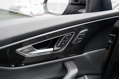 2019 Audi Q8 Premium