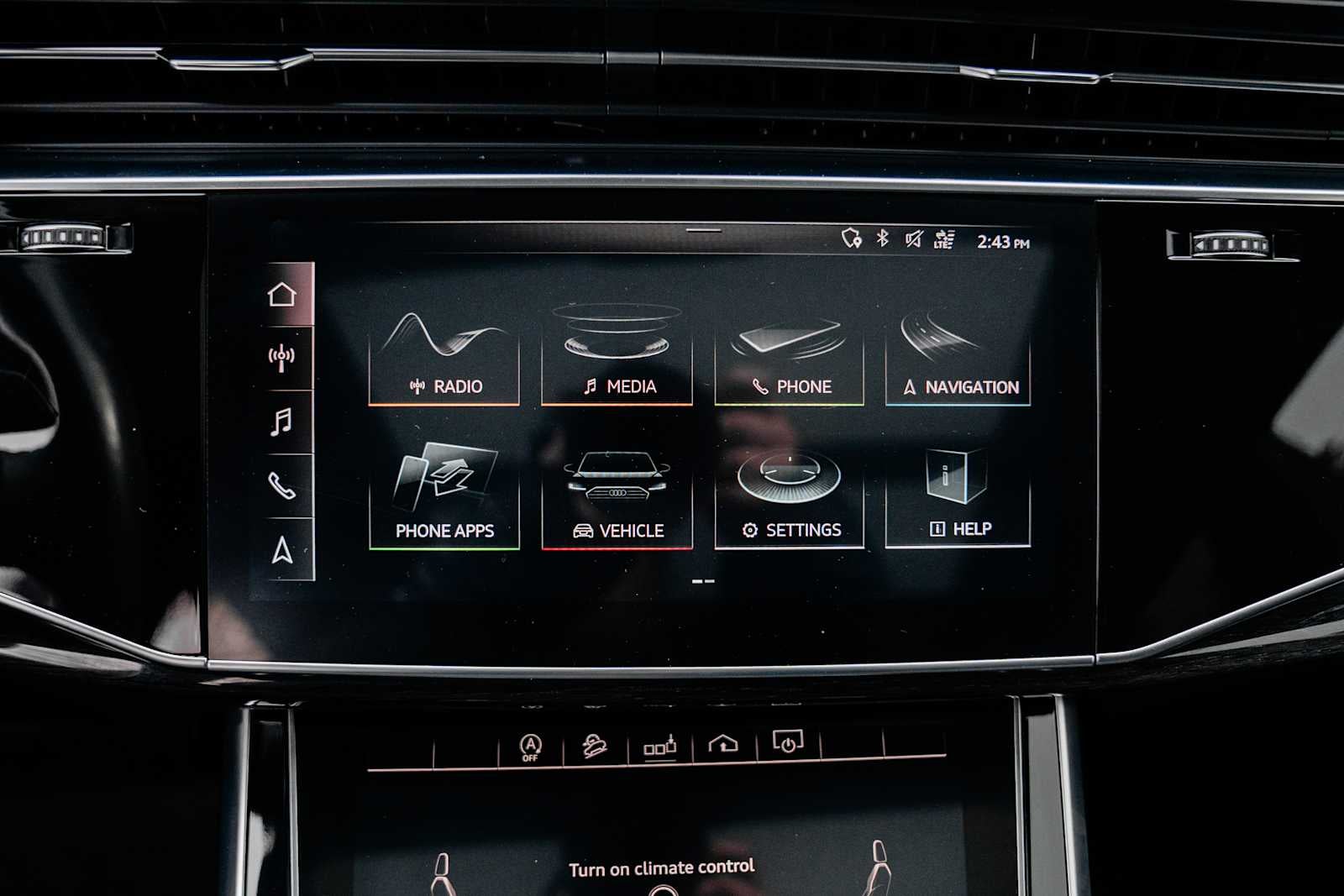 2019 Audi Q8 Premium