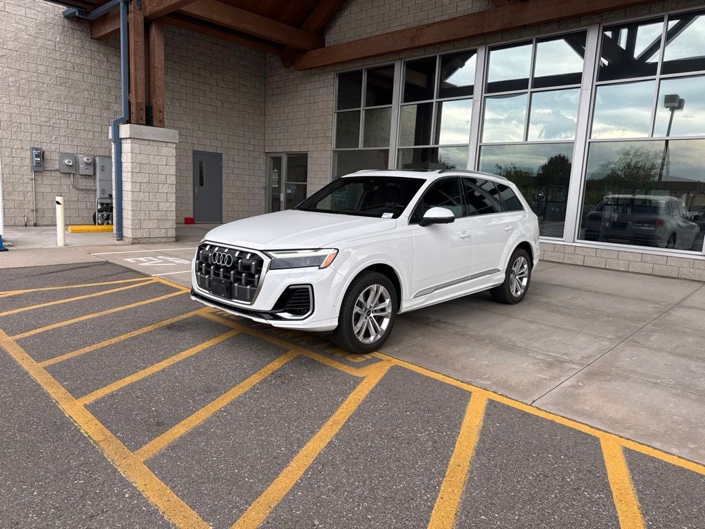 2025 Audi Q7 Premium Plus