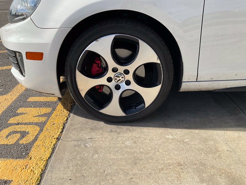 2011 Volkswagen GTI 4dr HB DSG