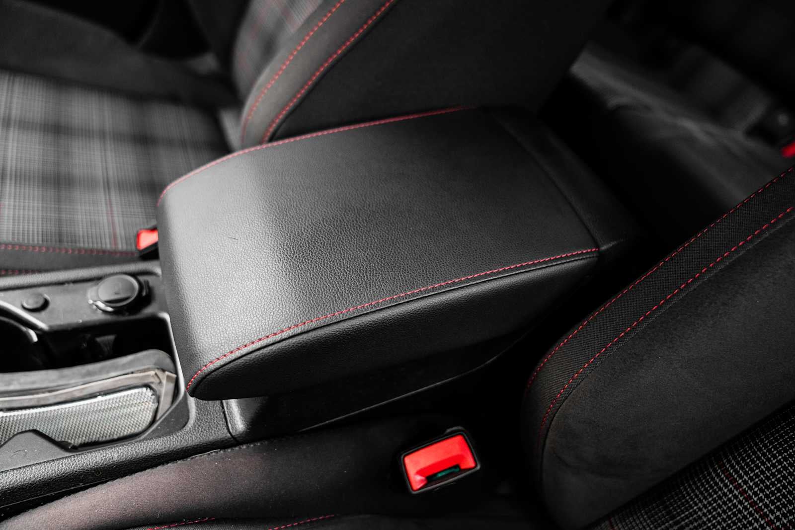 2025 Volkswagen Golf GTI S