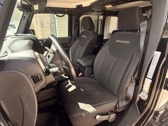 2017 Jeep Wrangler Unlimited Sahara 4x4