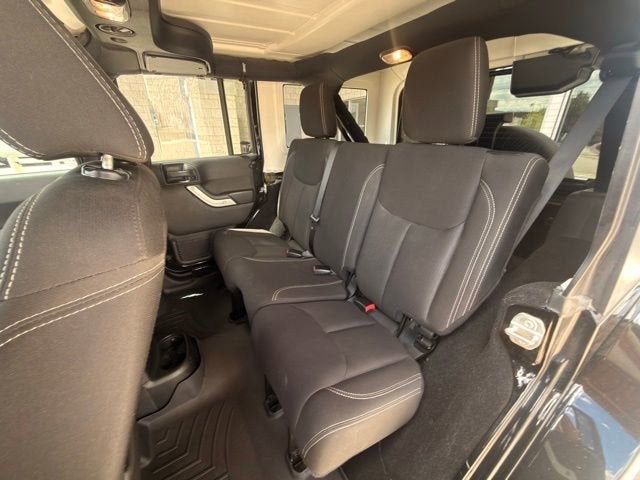 2017 Jeep Wrangler Unlimited Sahara 4x4