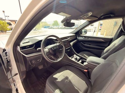 2024 Jeep Grand Cherokee Laredo 4x4