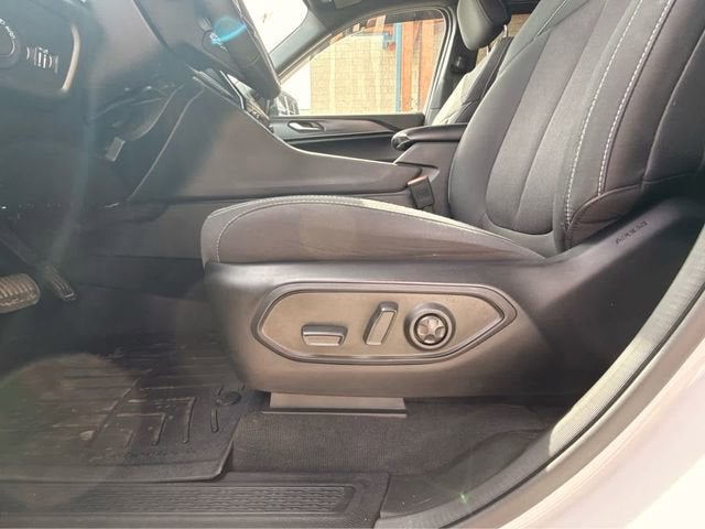 2024 Jeep Grand Cherokee Laredo 4x4