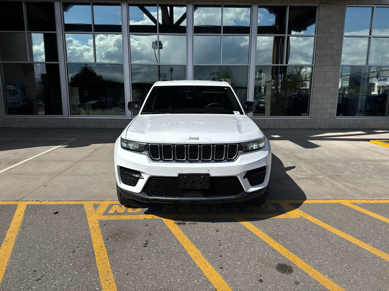 2024 Jeep Grand Cherokee Laredo 4x4