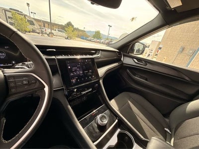 2024 Jeep Grand Cherokee Laredo 4x4