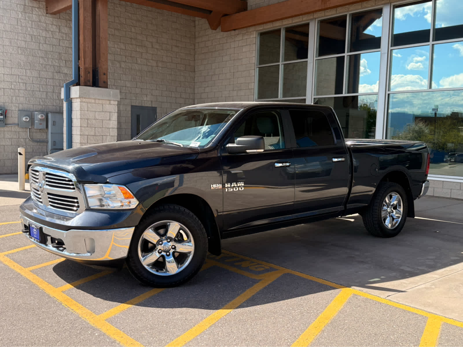 2017 RAM 1500 Big Horn Crew Cab 4x4 6'4" Box