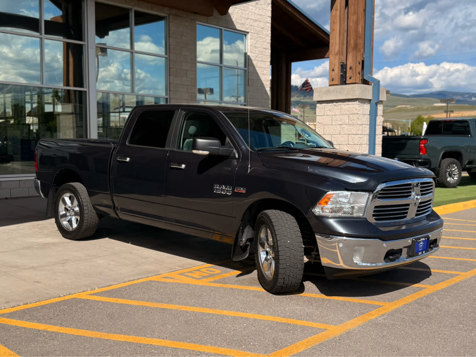 2017 RAM 1500 Big Horn Crew Cab 4x4 6'4" Box